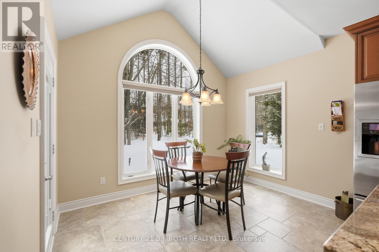 6 Lloyd Cook Drive E, Springwater (Snow Valley), Ontario  L4M 4S4 - Photo 14 - S13149948