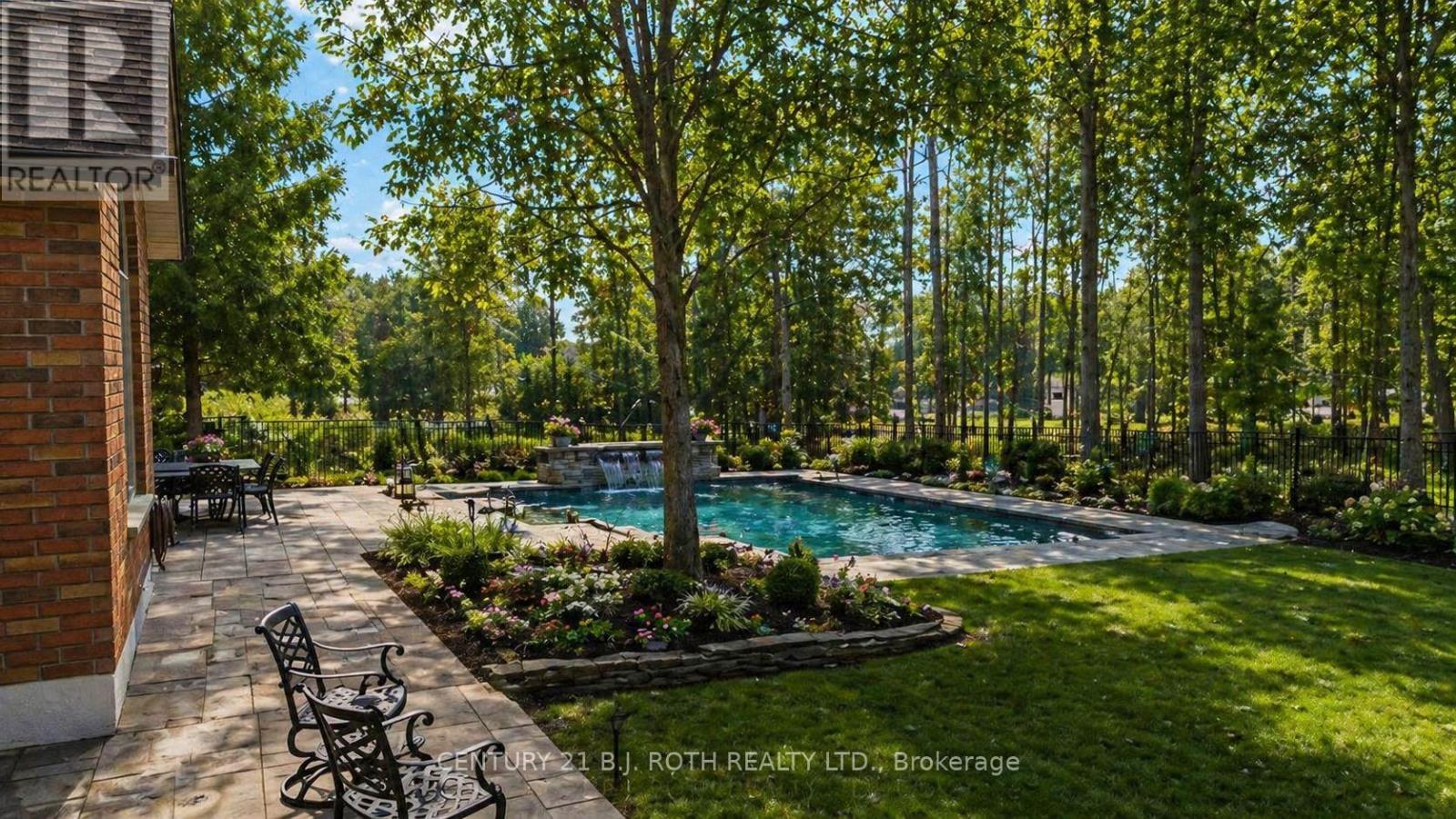 6 Lloyd Cook Drive E, Springwater (Snow Valley), Ontario  L4M 4S4 - Photo 2 - S13149948