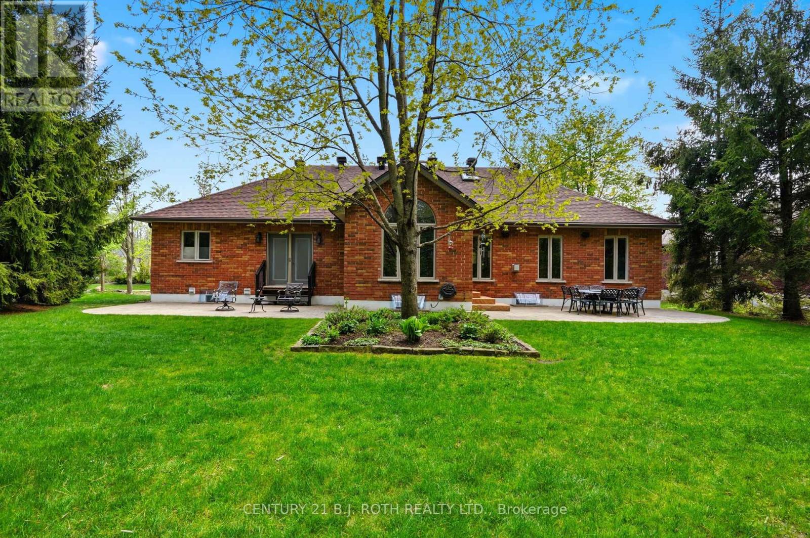 6 Lloyd Cook Drive E, Springwater (Snow Valley), Ontario  L4M 4S4 - Photo 40 - S13149948
