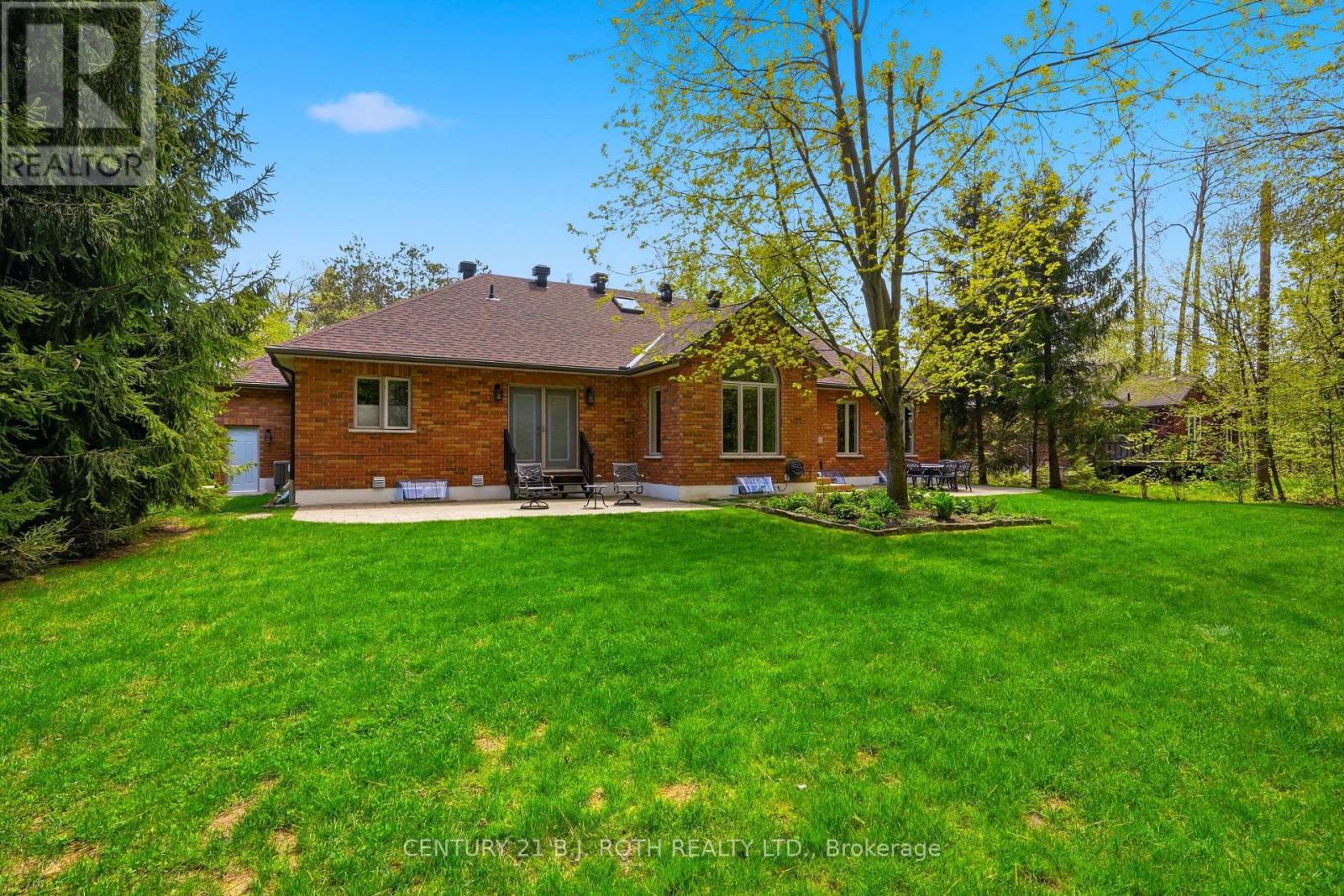 6 Lloyd Cook Drive E, Springwater (Snow Valley), Ontario  L4M 4S4 - Photo 41 - S13149948