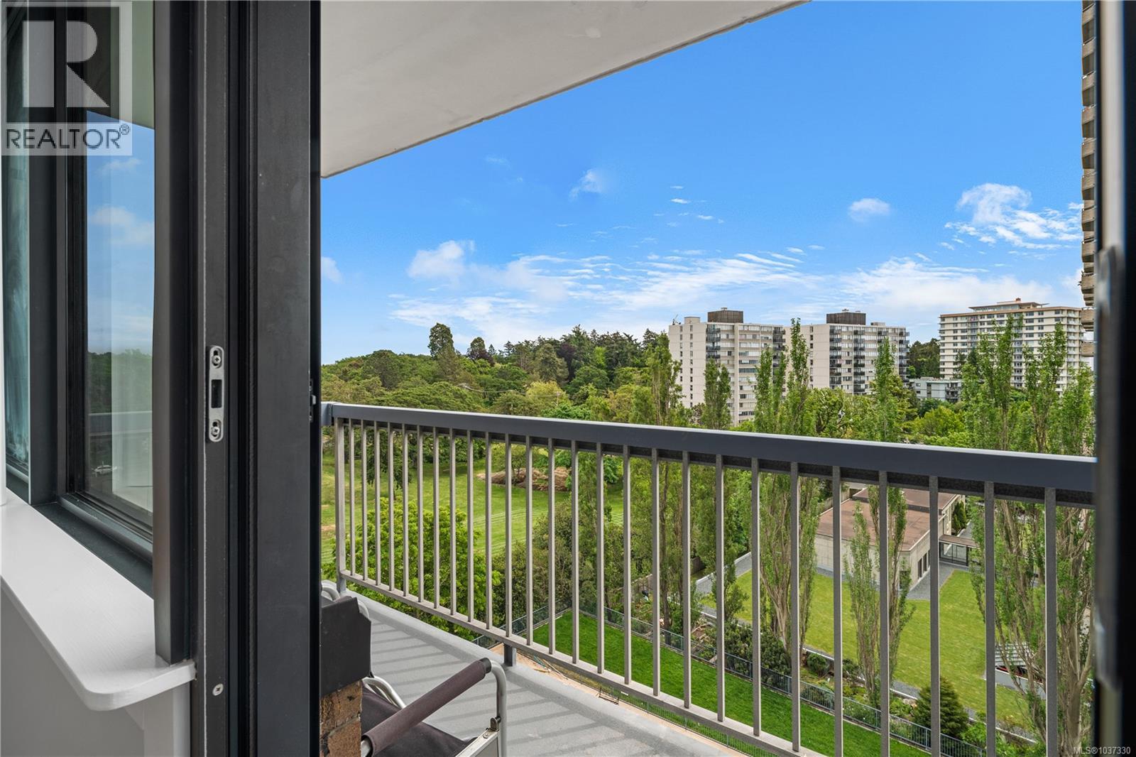 907 647 Michigan St, Victoria, British Columbia  V8V 1S9 - Photo 16 - 1037330