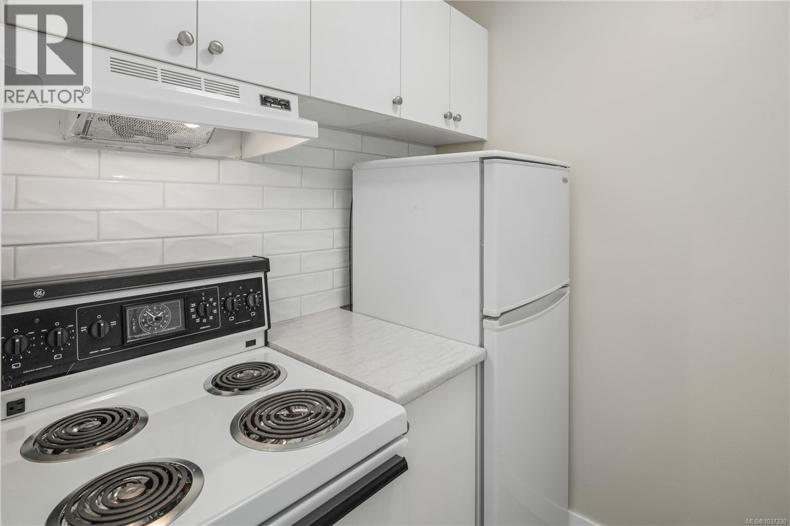 907 647 Michigan St, Victoria, British Columbia  V8V 1S9 - Photo 28 - 1037330