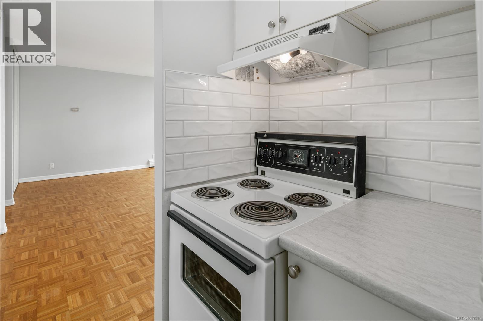 907 647 Michigan St, Victoria, British Columbia  V8V 1S9 - Photo 30 - 1037330
