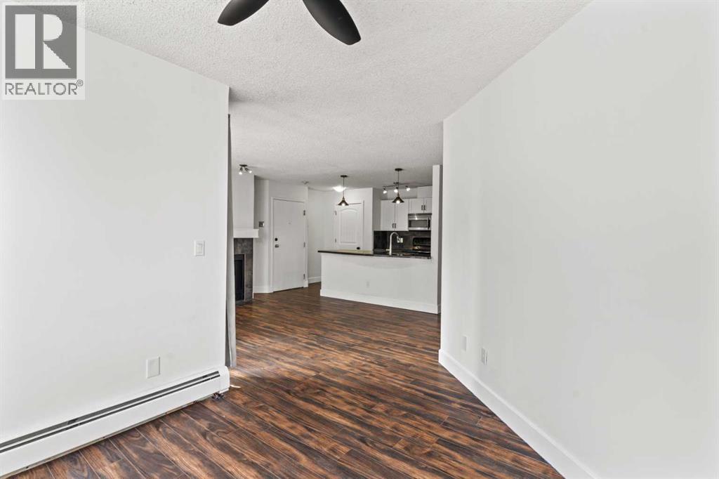 2, 219 Village Terrace SW, Calgary, Alberta  T3H 2L4 - Photo 5 - A2294658