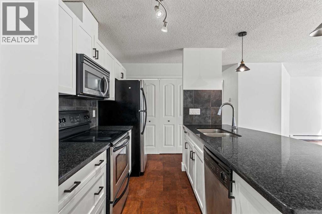 2, 219 Village Terrace SW, Calgary, Alberta  T3H 2L4 - Photo 9 - A2294658