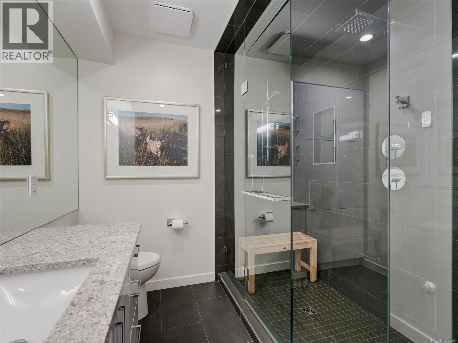 1 4771 Cordova Bay Rd, Saanich, British Columbia  V8Y 2J7 - Photo 26 - 1037395