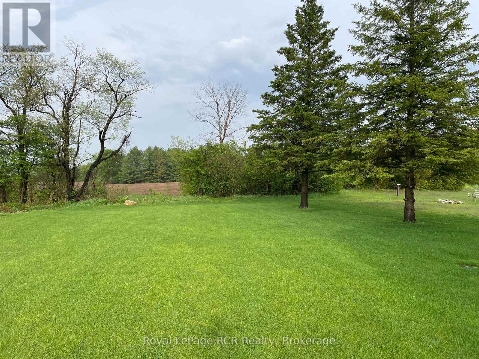 212 Spruce Drive, West Grey, Ontario N4N 3B8 - Photo 4 - X13150114