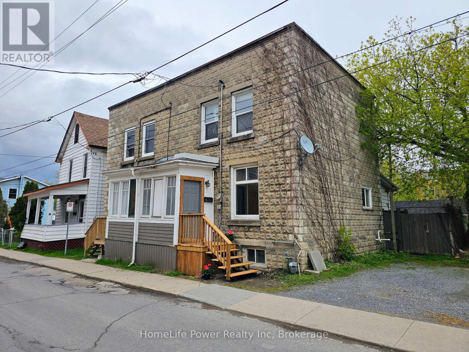 87 CHATHAM STREET, Kingston, Ontario