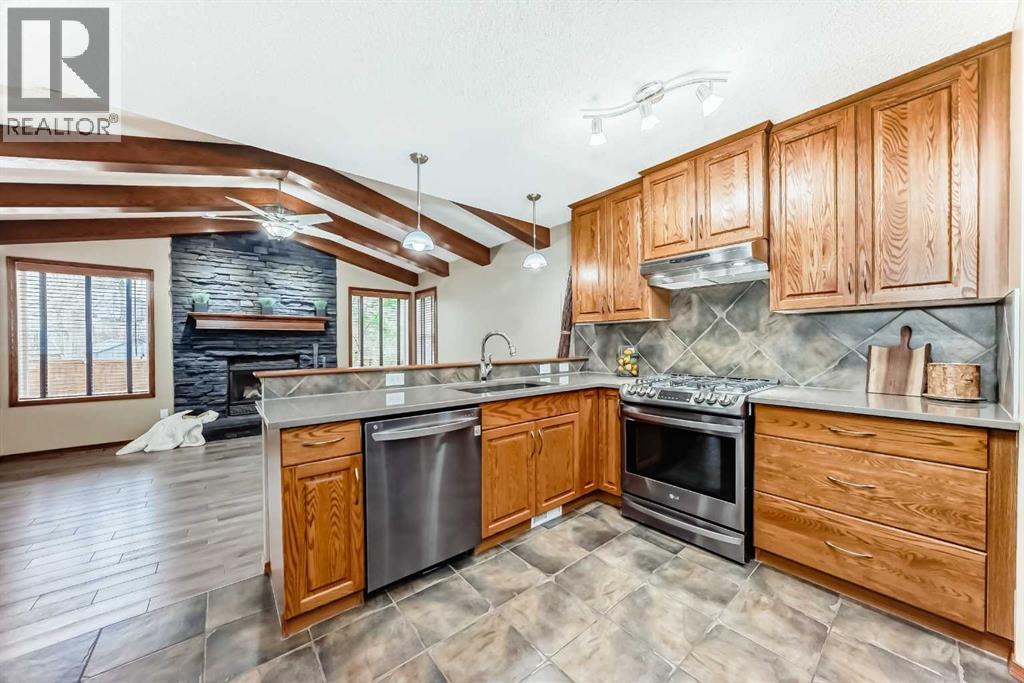 40 Tuscany Vista Crescent NW, Calgary, Alberta  T3L 2Z9 - Photo 8 - A2310989