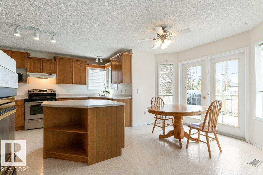 1346 118a St Nw, Edmonton, Alberta  T6J 7G2 - Photo 10 - E4488776