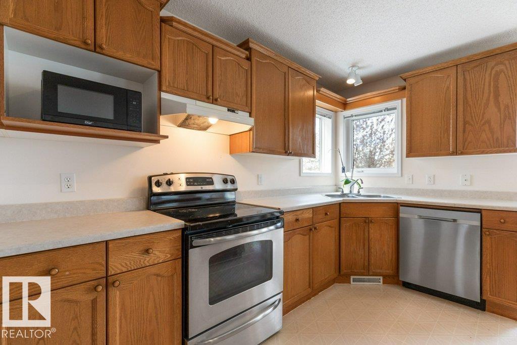 1346 118a St Nw, Edmonton, Alberta  T6J 7G2 - Photo 11 - E4488776