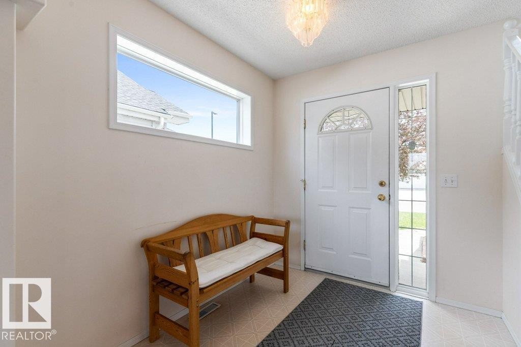 1346 118a St Nw, Edmonton, Alberta  T6J 7G2 - Photo 5 - E4488776