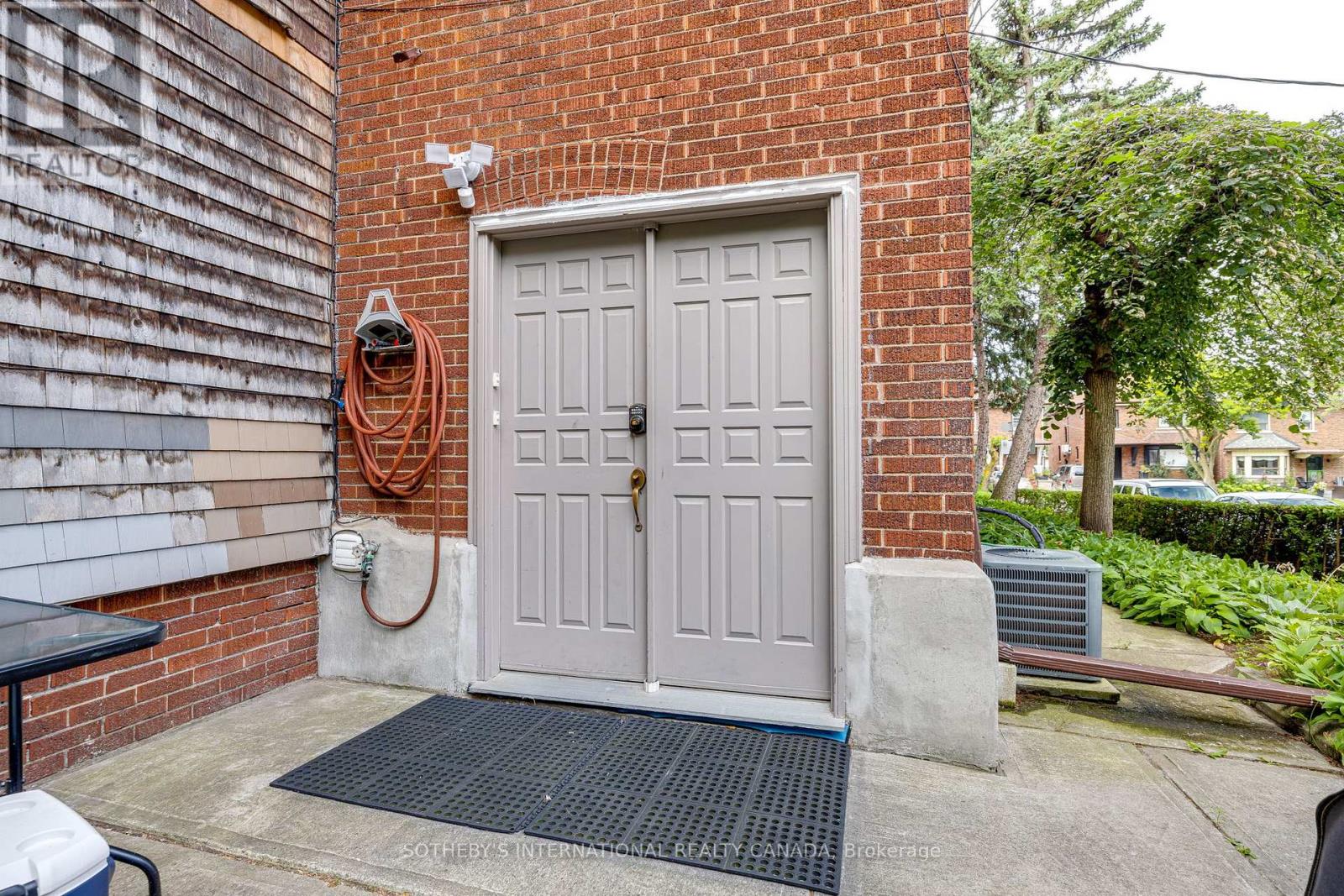 Bsmt - 21 Clendenan Avenue, Toronto, Ontario  M6P 2W4 - Photo 18 - W13149876