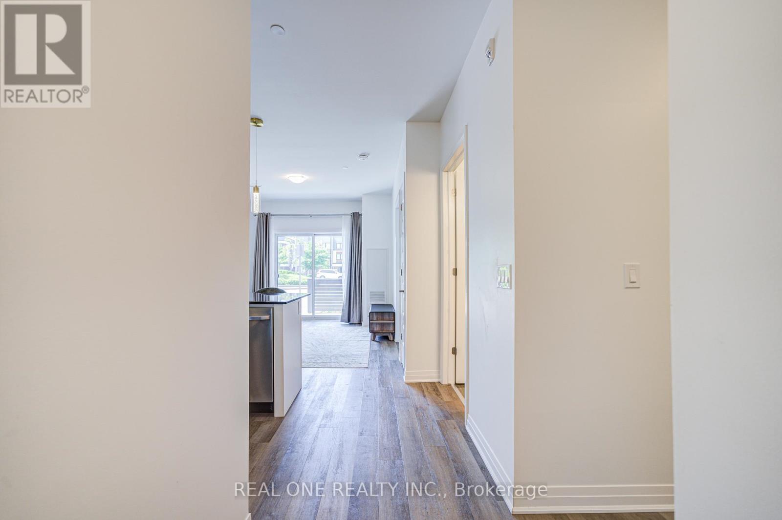 138 - 102 Grovewood Common, Oakville, Ontario L6H 0X2 - Photo 17 - W13149936