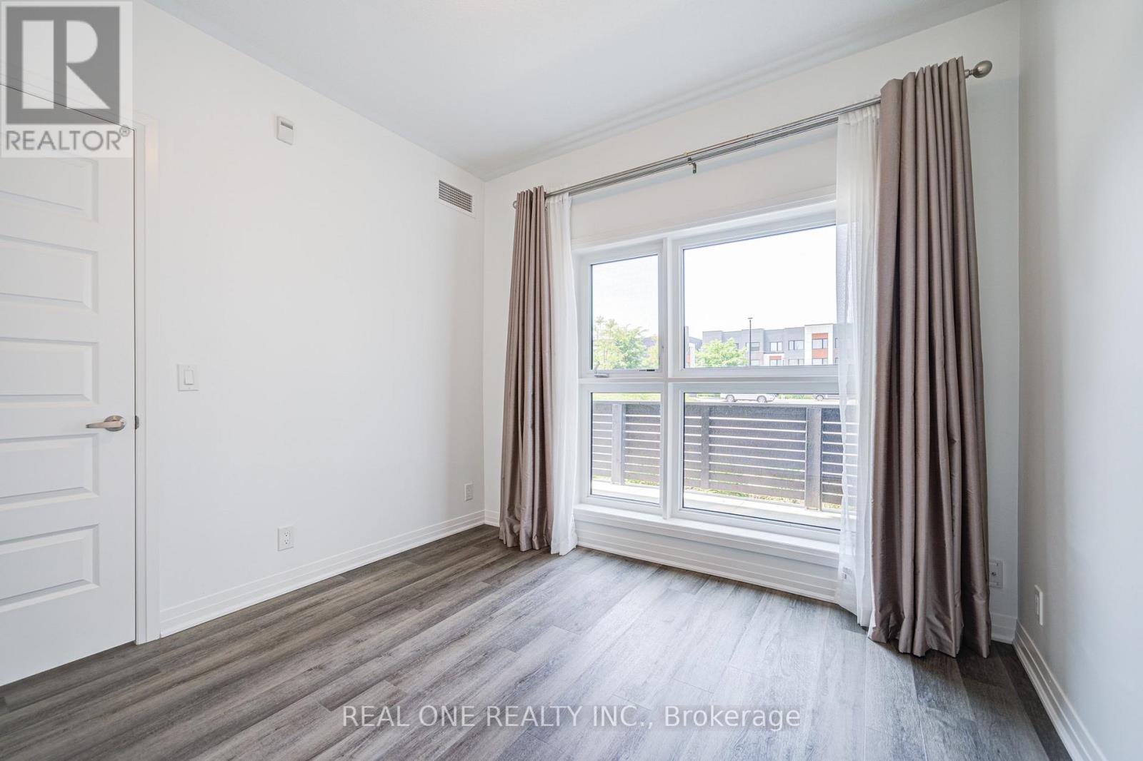 138 - 102 Grovewood Common, Oakville, Ontario L6H 0X2 - Photo 34 - W13149936