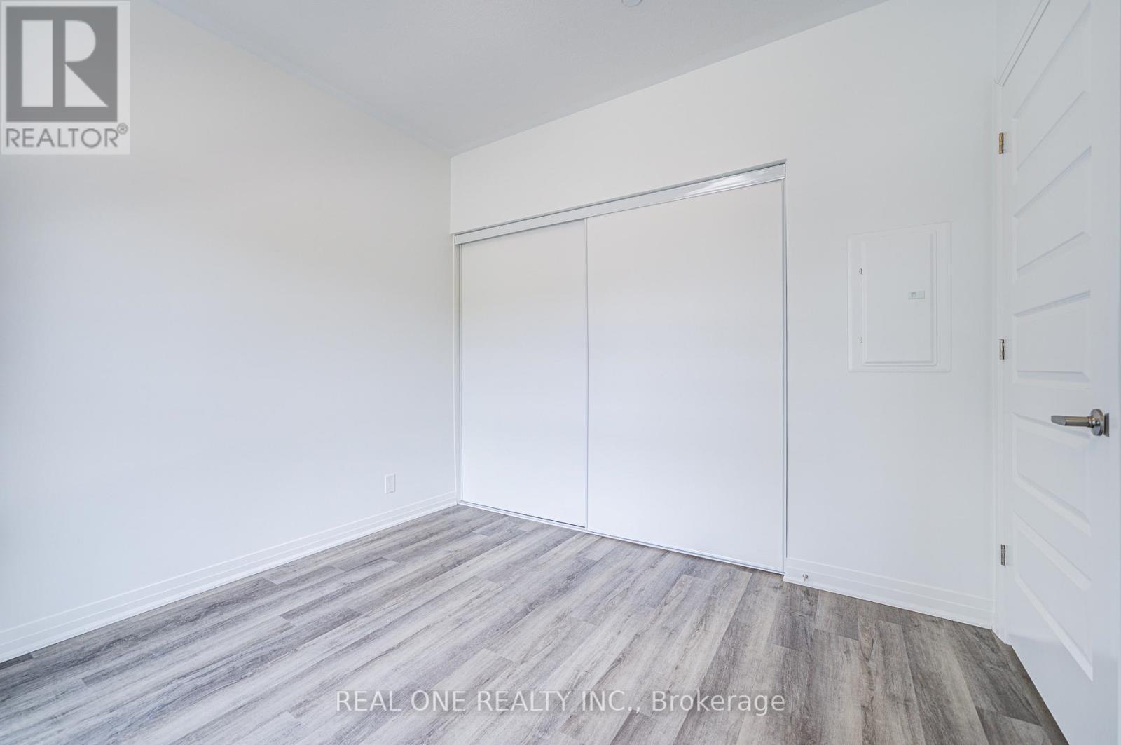 138 - 102 Grovewood Common, Oakville, Ontario L6H 0X2 - Photo 35 - W13149936