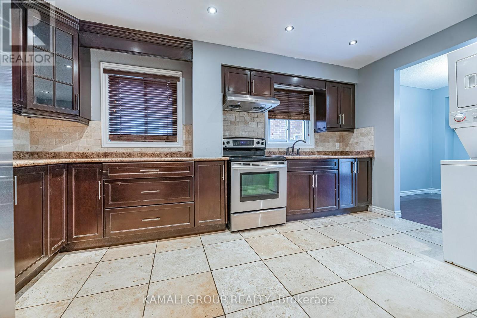 Main - 77 Ecclestone Drive, Brampton, Ontario  L6X 3M8 - Photo 6 - W13149994