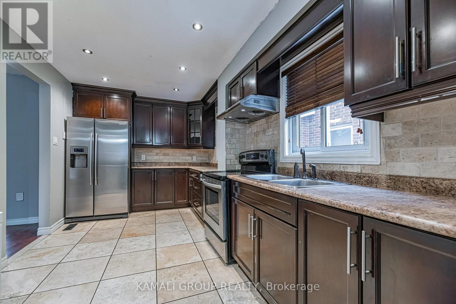 Main - 77 Ecclestone Drive, Brampton, Ontario  L6X 3M8 - Photo 8 - W13149994
