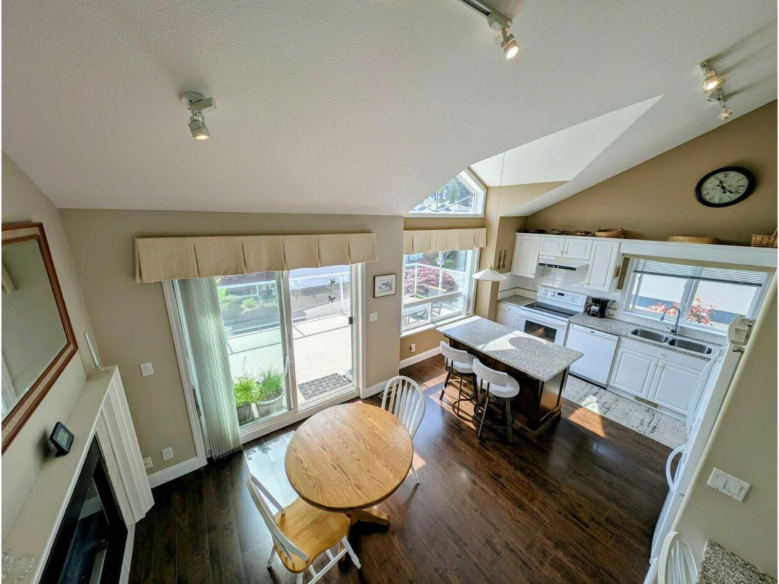 8 8590 Sunrise Drive, Chilliwack Mountain, Chilliwack, British Columbia  V2R 3Z4 - Photo 3 - R3125638