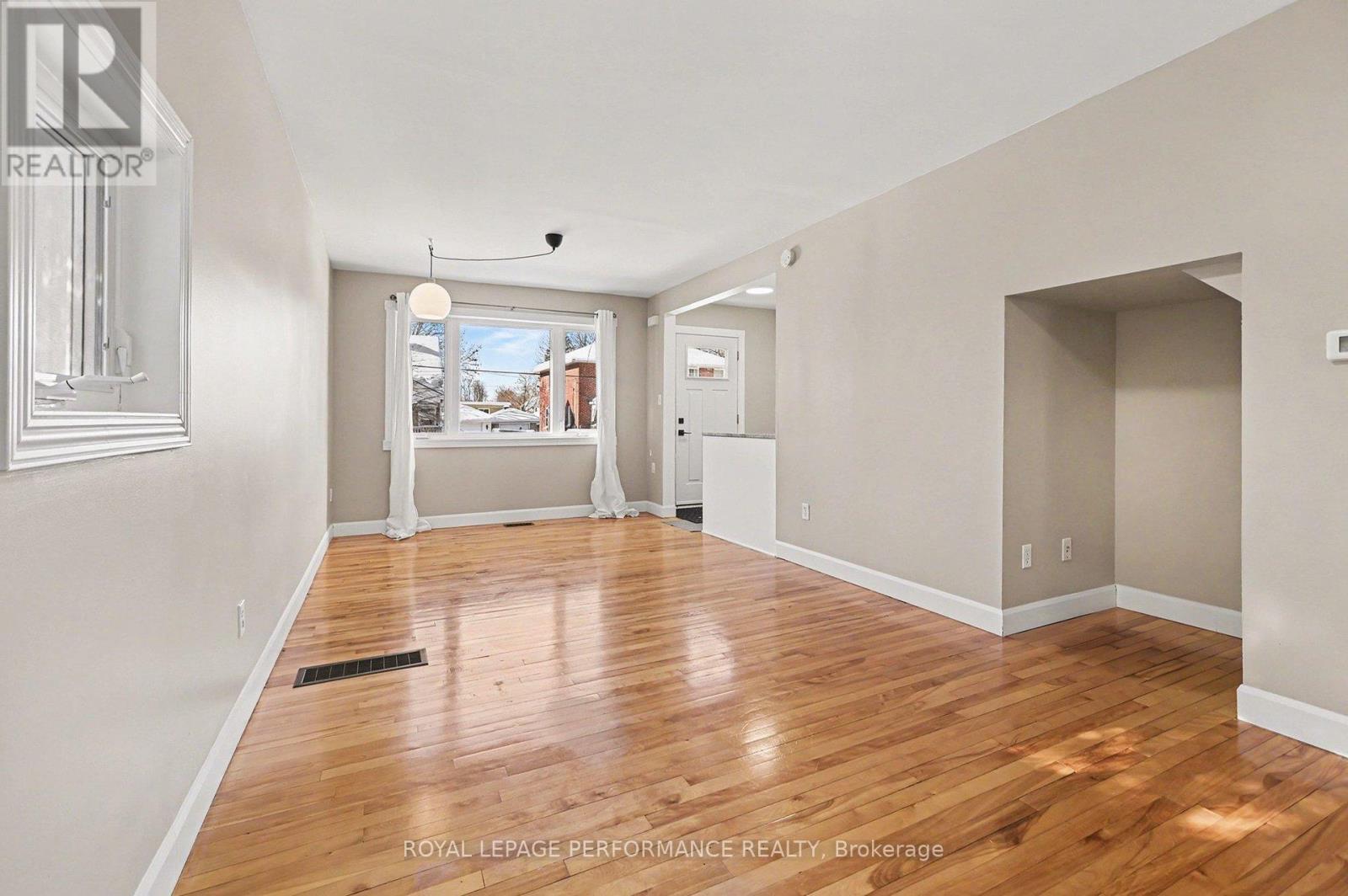 975 Sheridan Avenue, Ottawa, Ontario  K1Z 6M4 - Photo 3 - X13150220