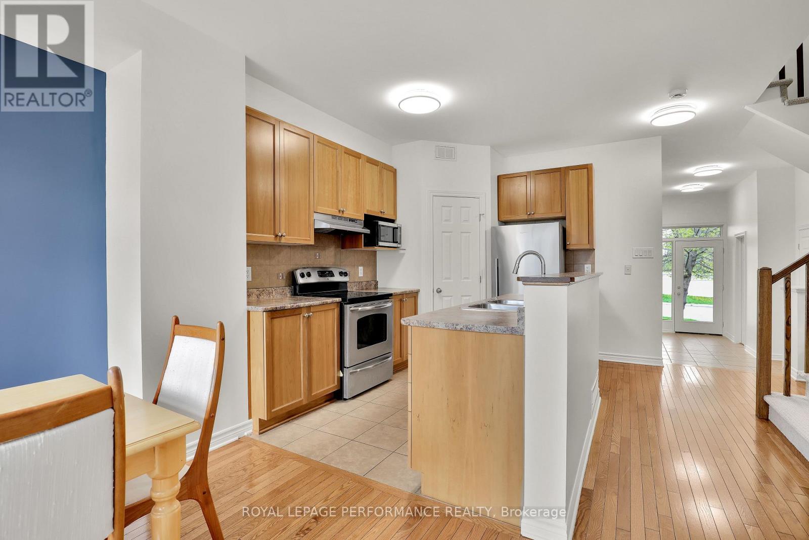 181 Bradwell Way, Ottawa, Ontario  K1T 4J4 - Photo 12 - X13150360