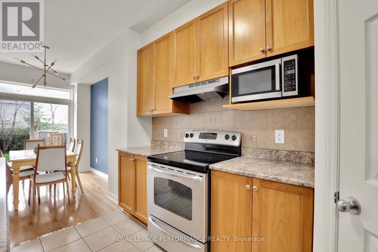 181 Bradwell Way, Ottawa, Ontario  K1T 4J4 - Photo 9 - X13150360