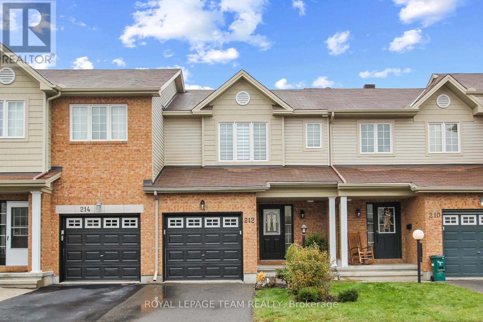 212 LAMPLIGHTERS DRIVE