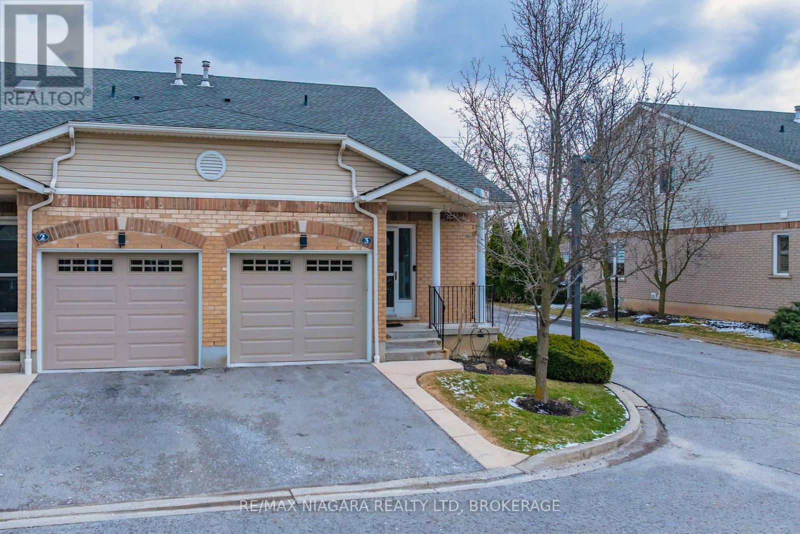 3 - 53 Bunting Road, St. Catharines, Ontario  L2P 3Y6 - Photo 2 - X13150348