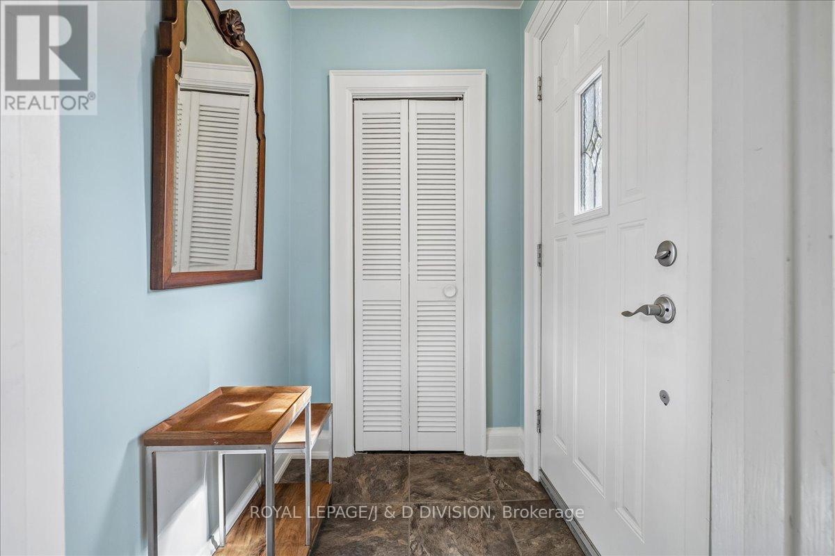 32 Miles Court, Hamilton, Ontario  L8P 4G6 - Photo 6 - X13149984