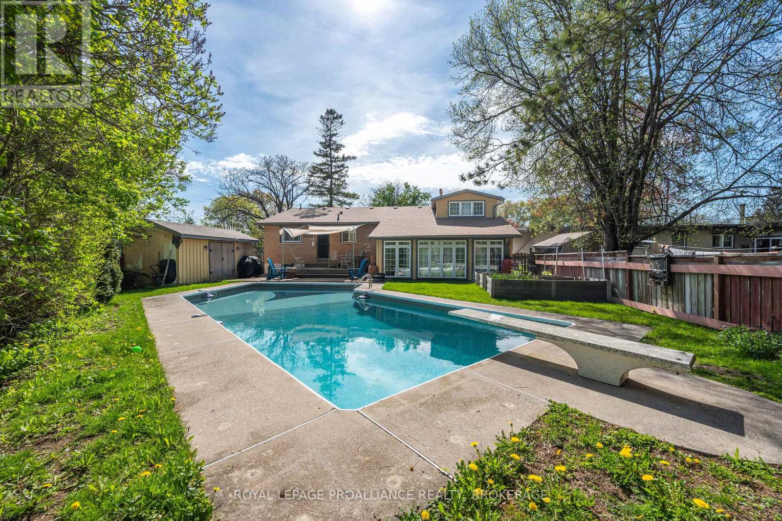 62 MONTGOMERY BOULEVARD, Kingston, Ontario