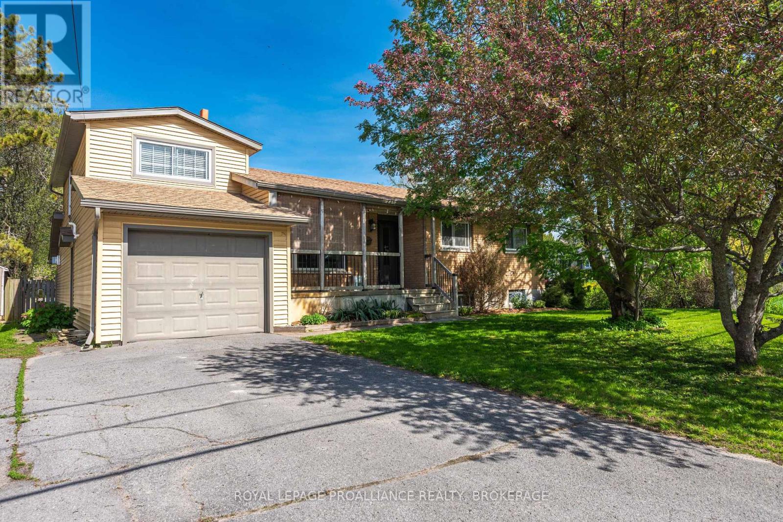 62 Montgomery Boulevard, Kingston, Ontario  K7M 3N6 - Photo 3 - X13143824