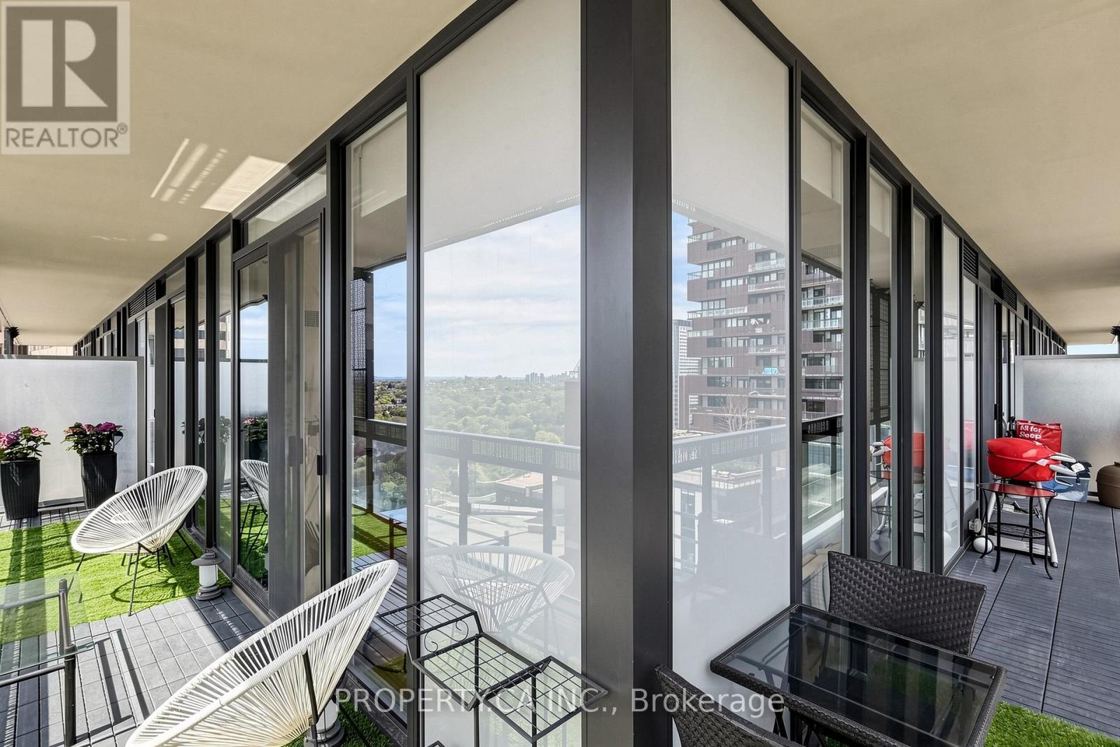 1411 - 8 Eglinton Avenue E, Toronto, Ontario  M4P 0C1 - Photo 13 - C13150300
