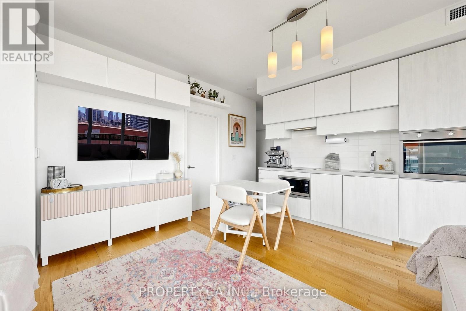 1411 - 8 Eglinton Avenue E, Toronto, Ontario  M4P 0C1 - Photo 4 - C13150300