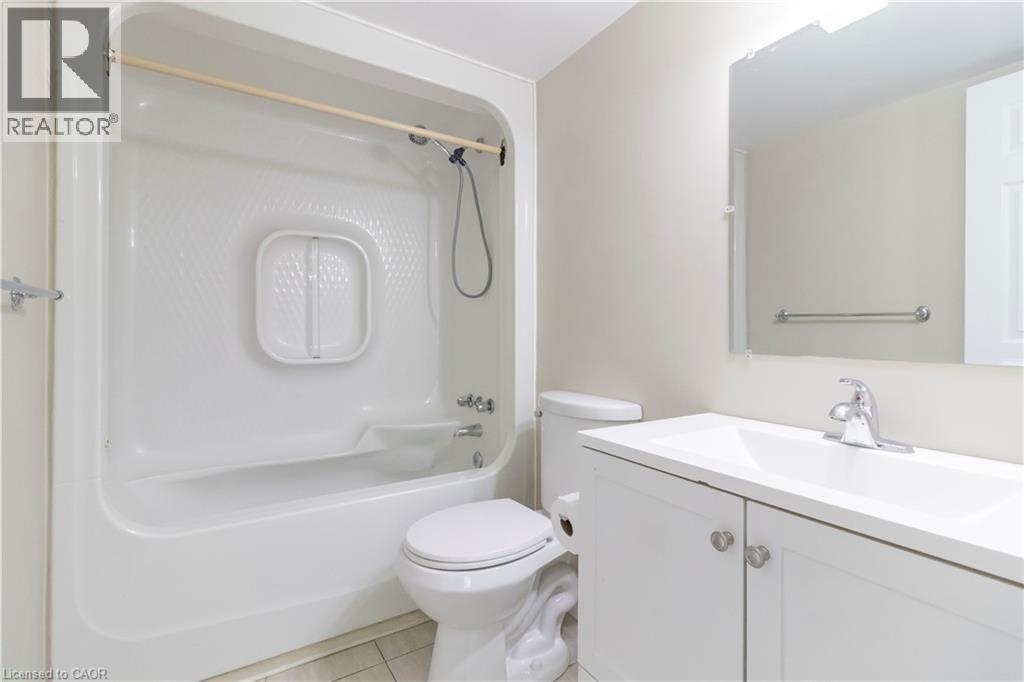 266 Overlea Drive Unit# 305, Kitchener, Ontario  N2M 5N2 - Photo 14 - 40830483