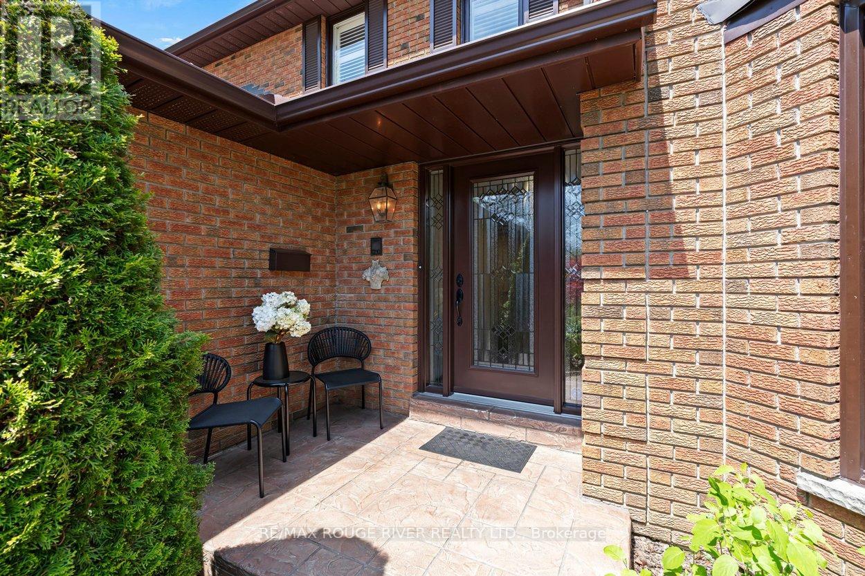 1 Brigadier Place, Toronto, Ontario  M1C 3G1 - Photo 2 - E13150178