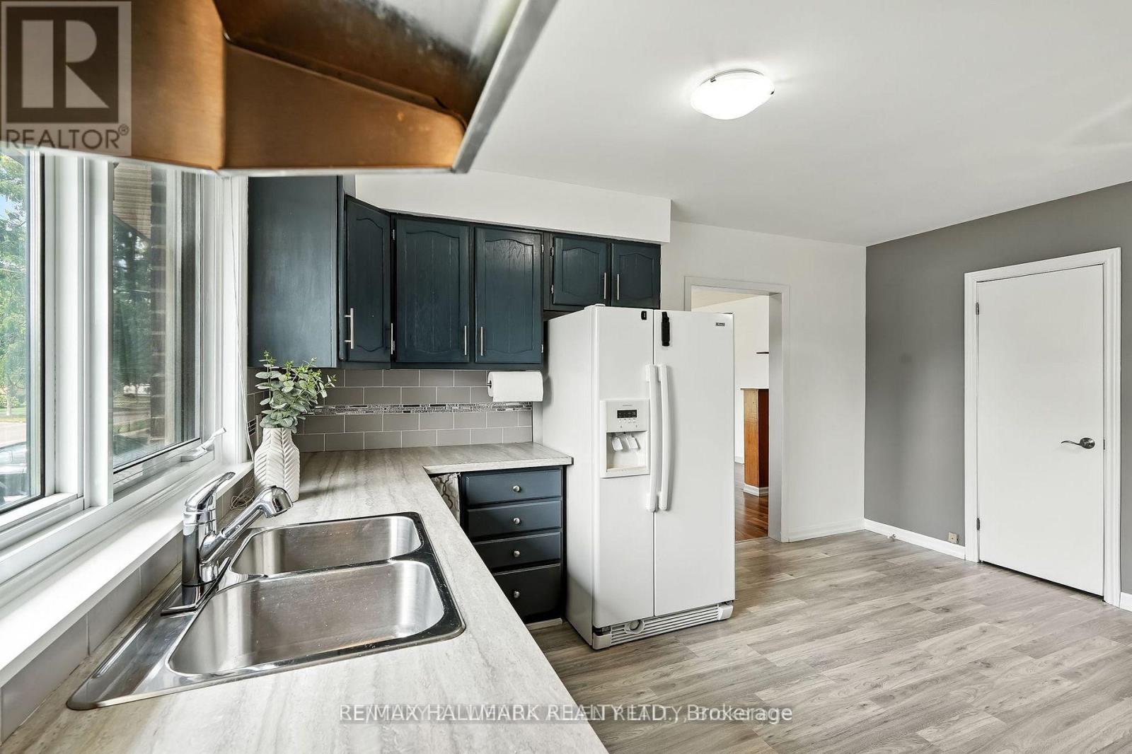 Main - 301 Farewell Street, Oshawa, Ontario  L1H 6L8 - Photo 11 - E13150296
