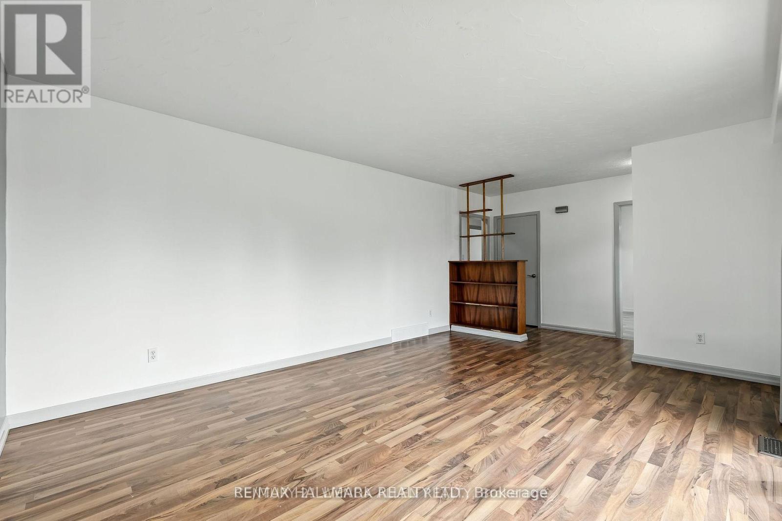 Main - 301 Farewell Street, Oshawa, Ontario  L1H 6L8 - Photo 7 - E13150296