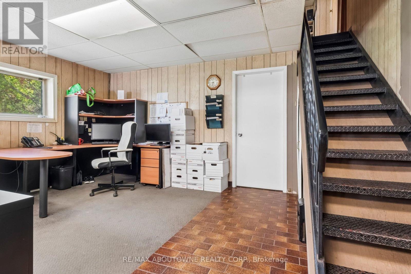 1719 Charles Street, Whitby, Ontario  L1N 1C3 - Photo 10 - E13150406