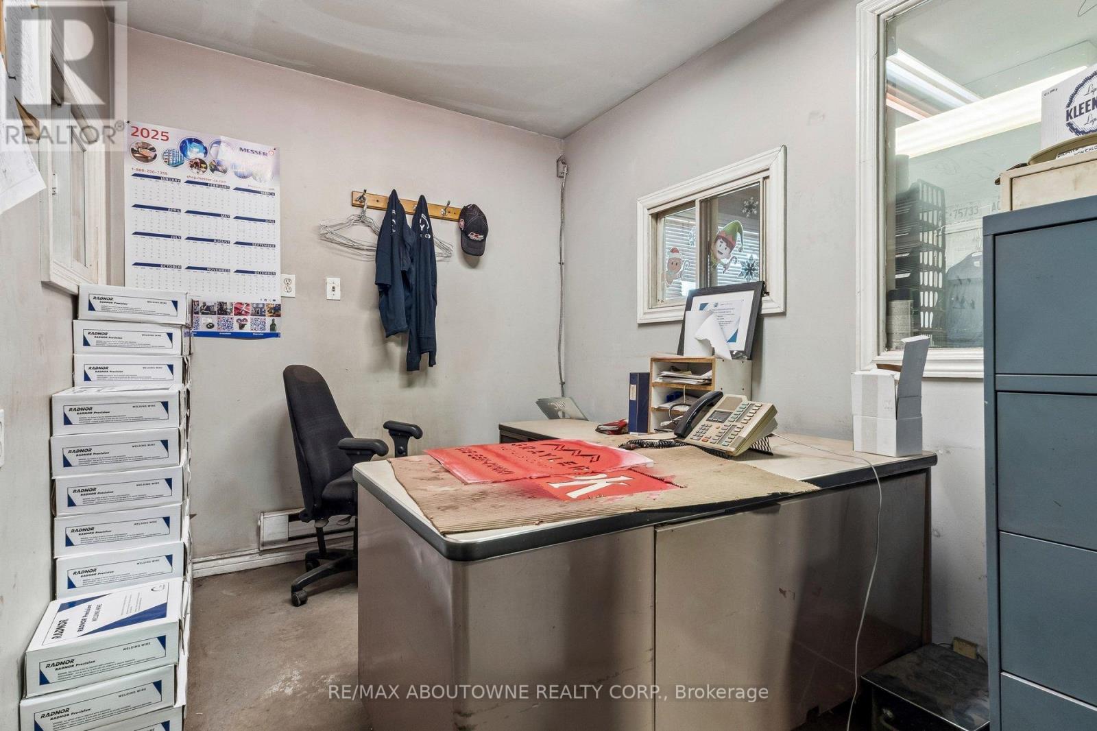 1719 Charles Street, Whitby, Ontario  L1N 1C3 - Photo 24 - E13150406