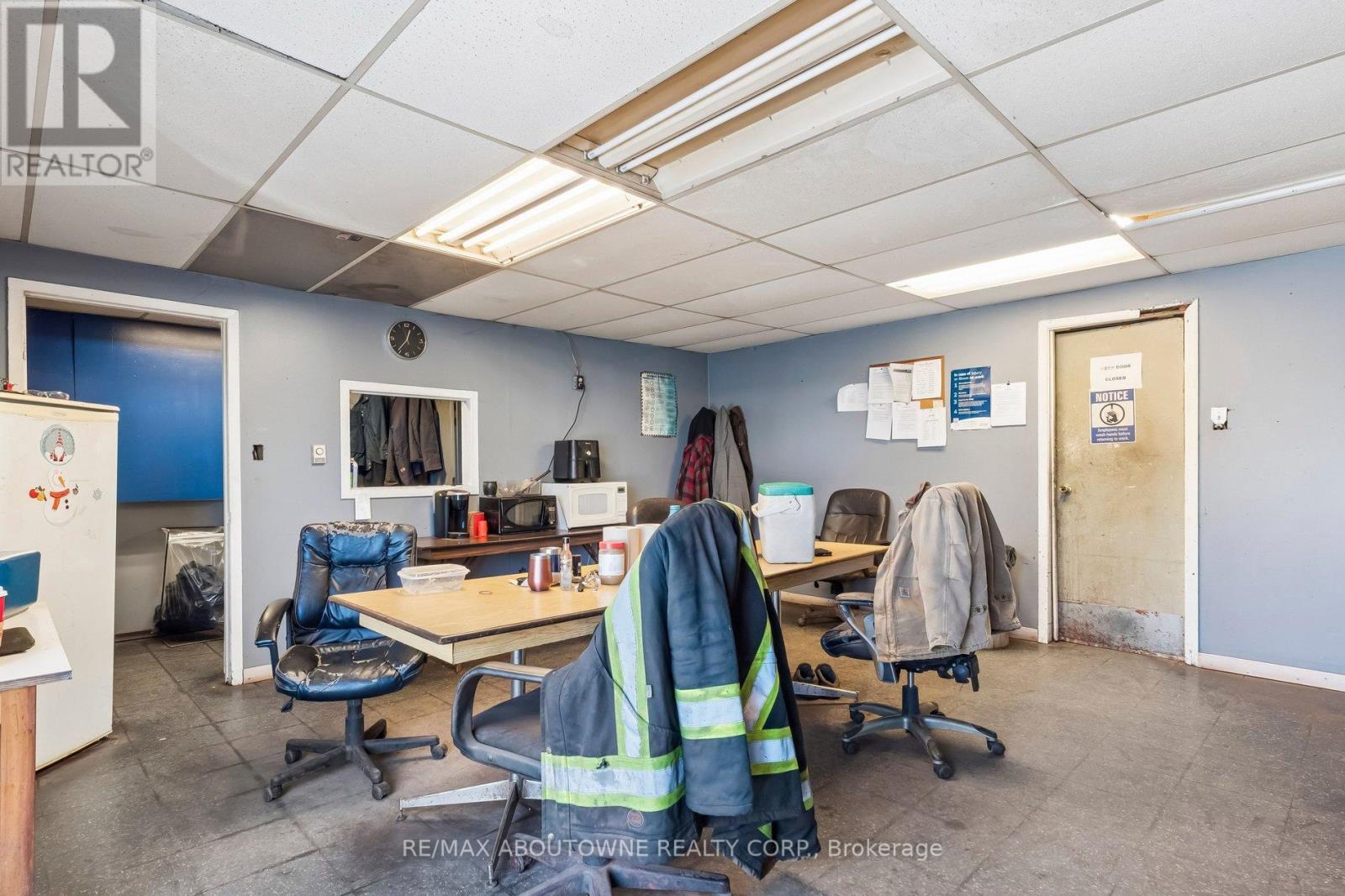 1719 Charles Street, Whitby, Ontario  L1N 1C3 - Photo 47 - E13150406