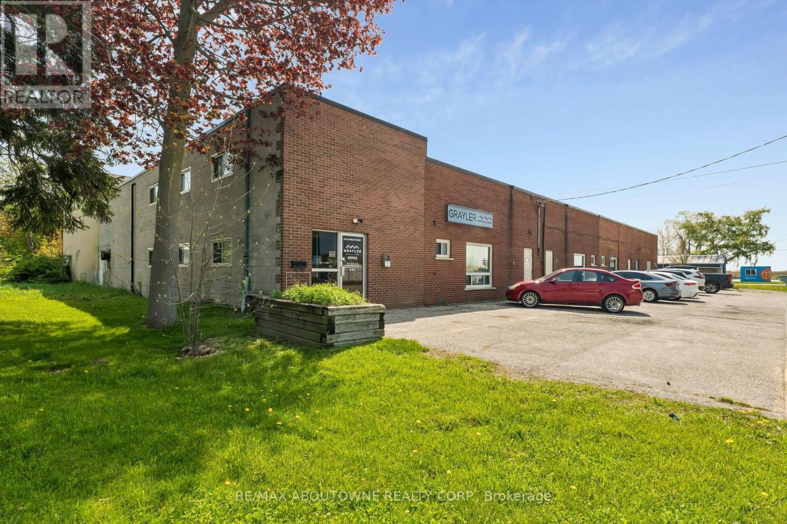 1719 Charles Street, Whitby, Ontario  L1N 1C3 - Photo 7 - E13150406