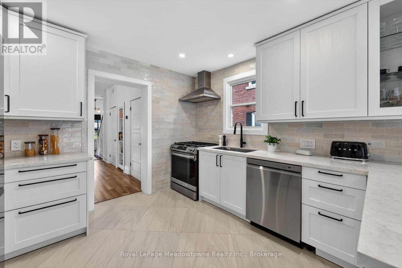 216 Maplewood Avenue, Hamilton, Ontario  L8M 1X8 - Photo 12 - X13149552