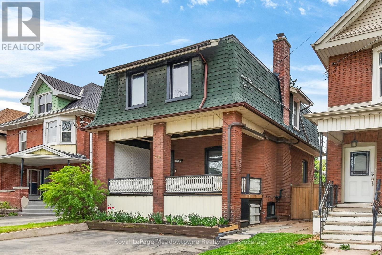 216 MAPLEWOOD AVENUE, Hamilton, Ontario