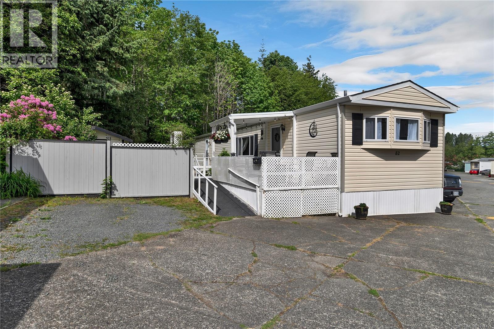 82 951 Homewood Rd, Campbell River, British Columbia  V9W 3N7 - Photo 1 - 1037426