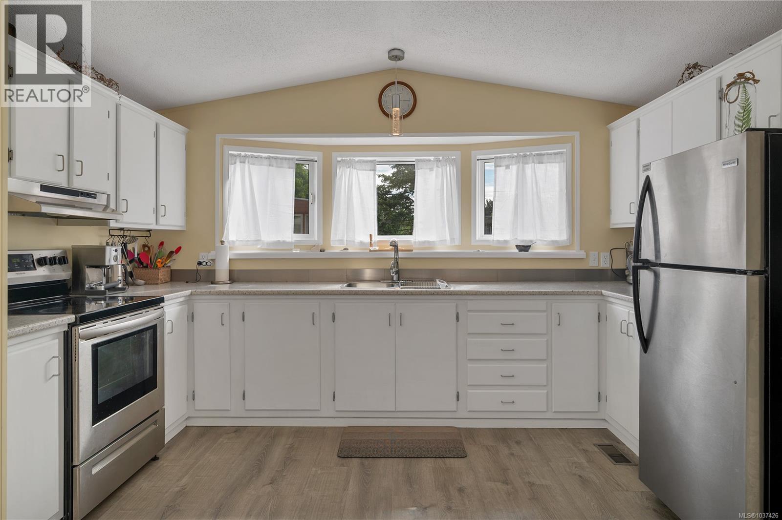 82 951 Homewood Rd, Campbell River, British Columbia  V9W 3N7 - Photo 12 - 1037426