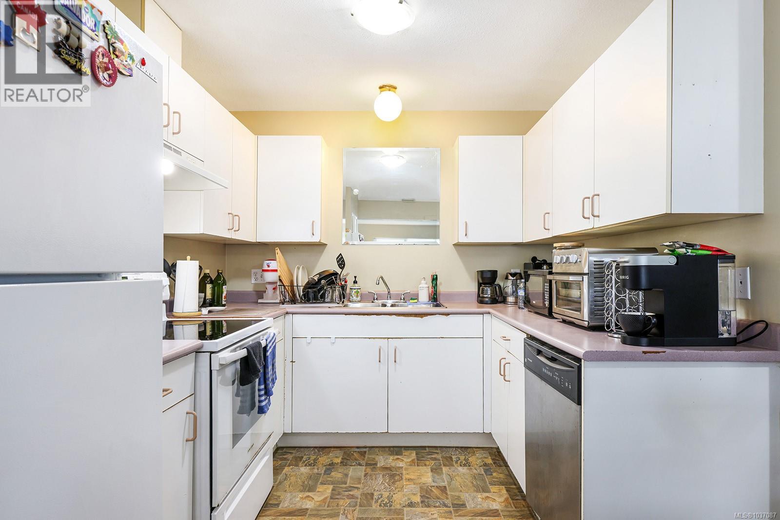 501 7th Ave, Campbell River, British Columbia  V9W 4A2 - Photo 12 - 1037087