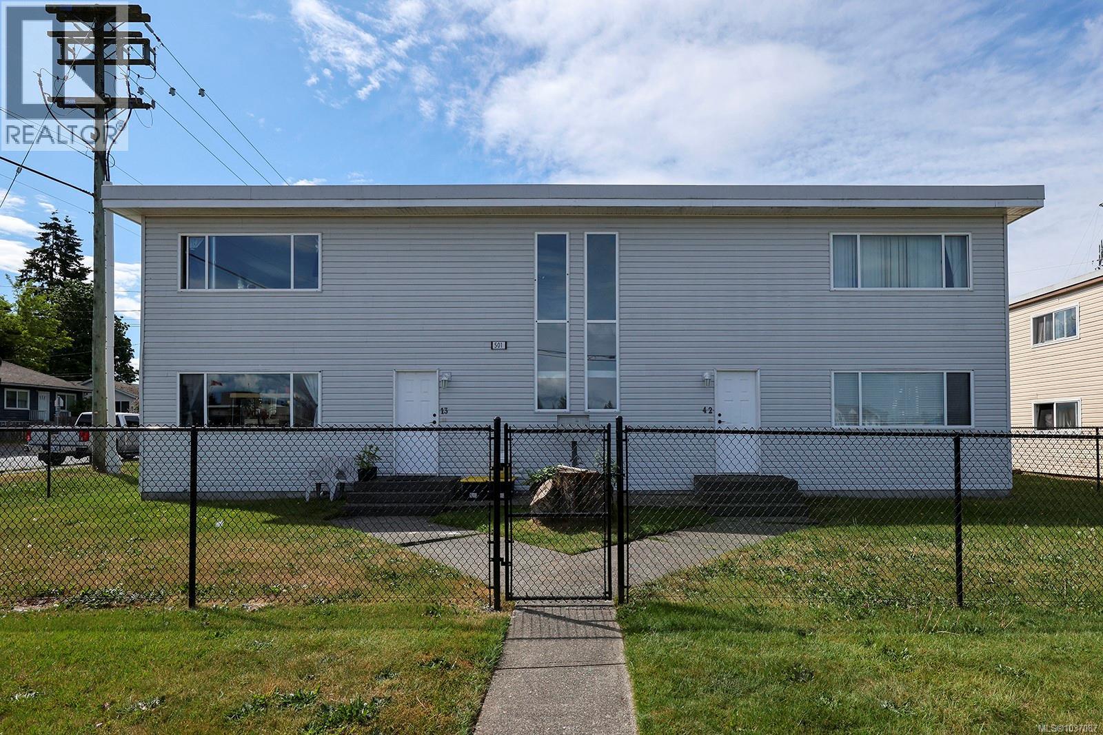 501 7th Ave, Campbell River, British Columbia  V9W 4A2 - Photo 3 - 1037087