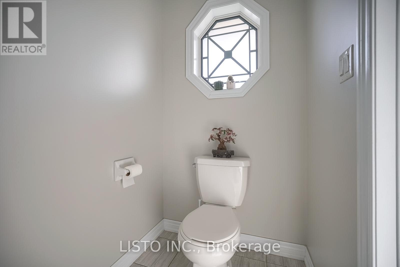 50 Henry Smith Avenue, Clarington, Ontario  L1C 0W1 - Photo 10 - E12821434