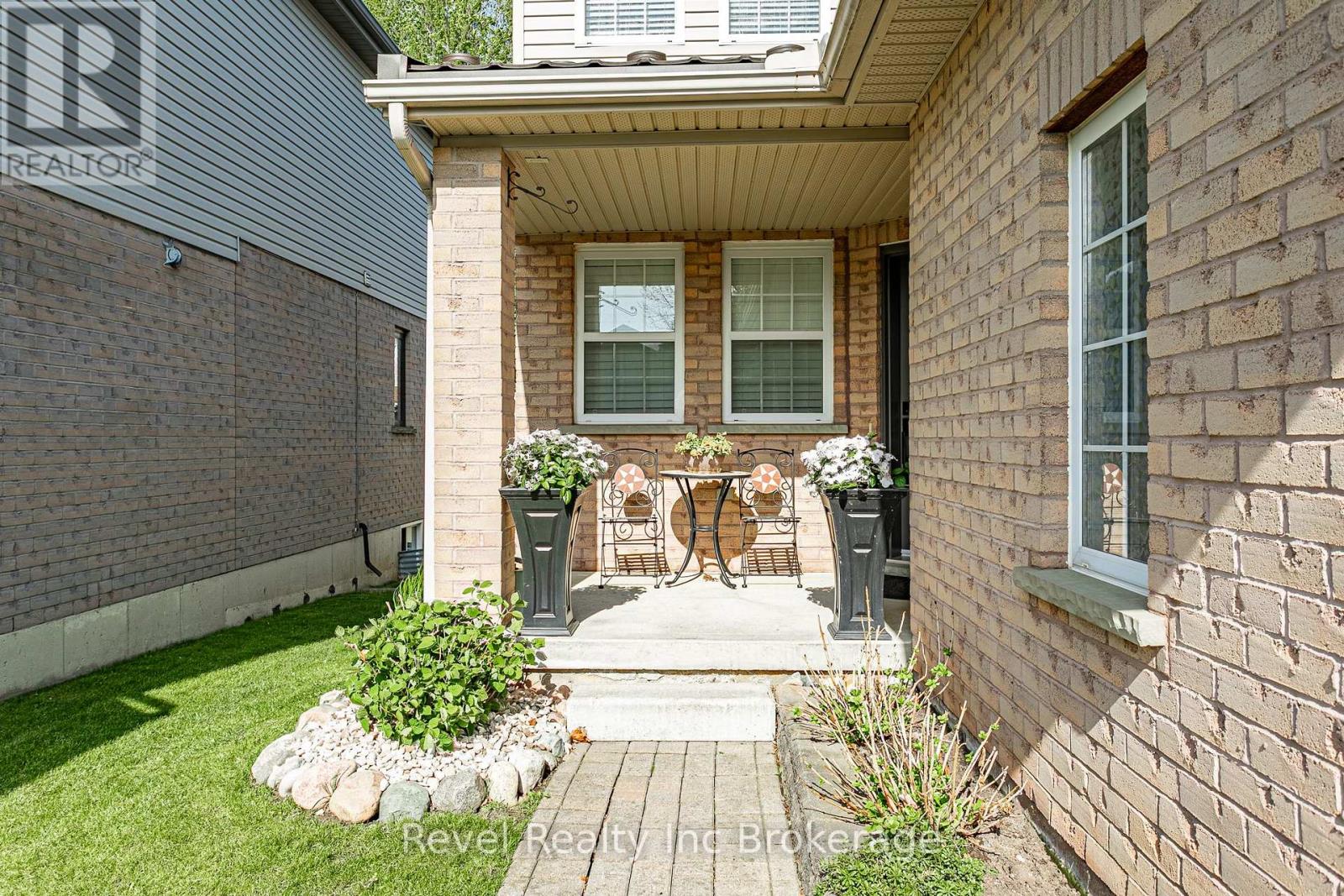 557 Sales Drive, Woodstock, Ontario  N4S 9A1 - Photo 3 - X12839428