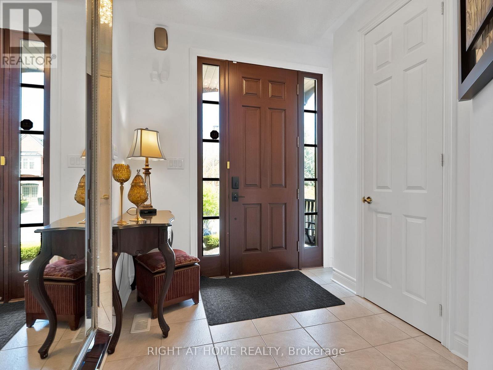 8 Yemina Gate, Vaughan, Ontario  L6A 0G9 - Photo 4 - N13150284